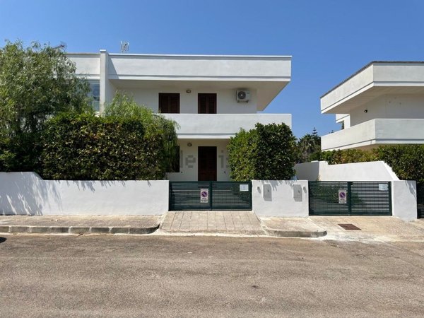 appartamento in vendita a Melendugno in zona Torre dell'Orso
