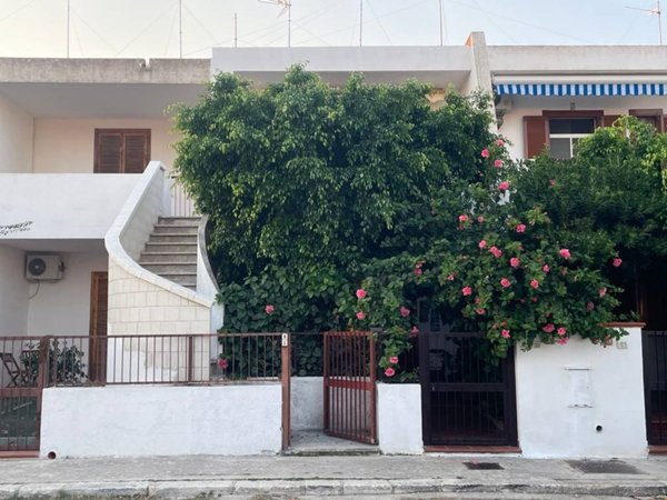 appartamento in vendita a Melendugno in zona Torre Saracena