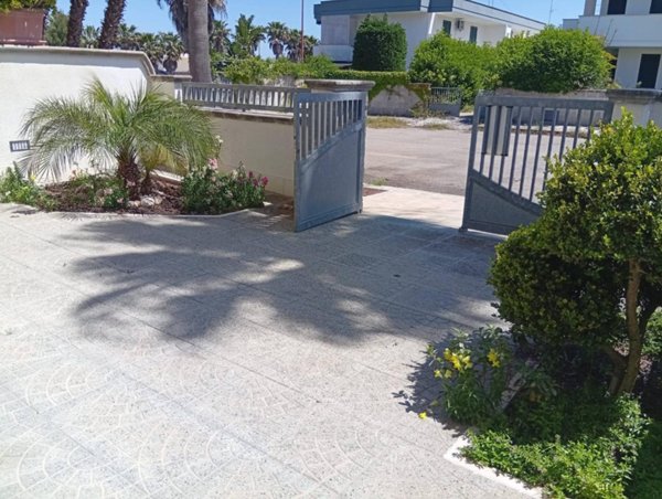 casa indipendente in vendita a Melendugno in zona Torre dell'Orso