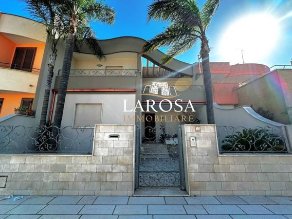 casa indipendente in vendita a Melendugno in zona Rocca Vecchia