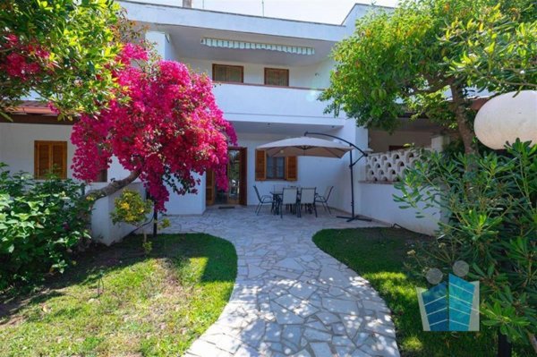 casa indipendente in vendita a Melendugno in zona Torre Saracena