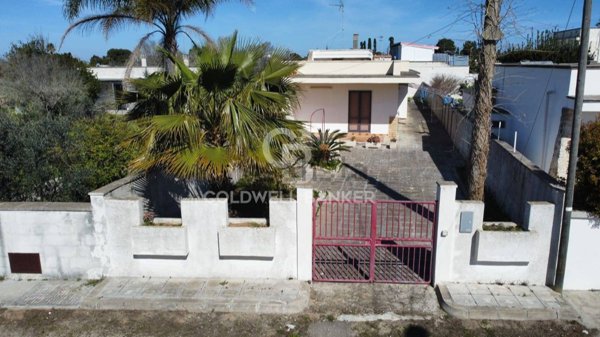 casa indipendente in vendita a Melendugno in zona Torre Specchia