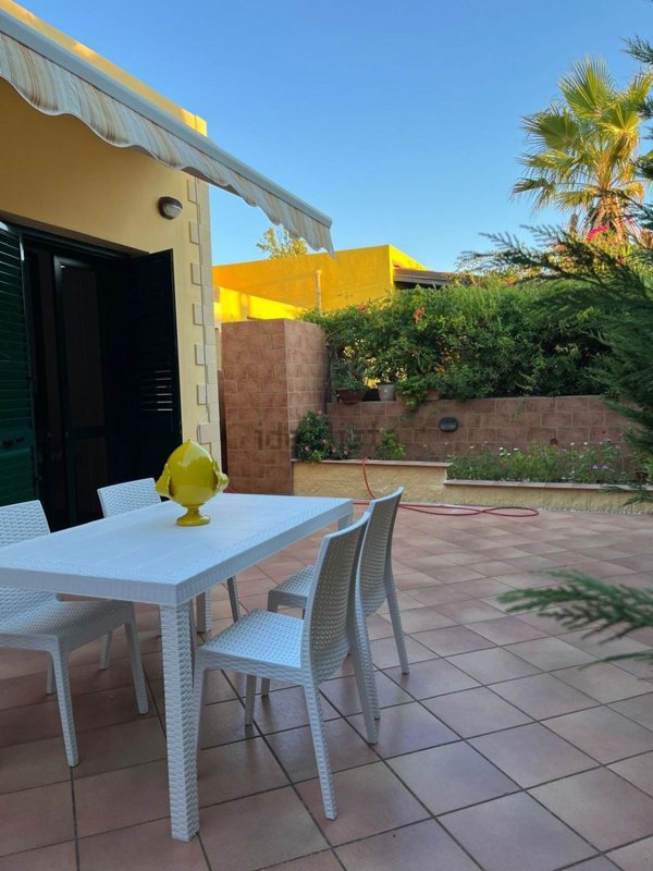 casa indipendente in vendita a Melendugno in zona Torre dell'Orso