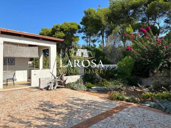 casa indipendente in vendita a Melendugno in zona Torre Specchia