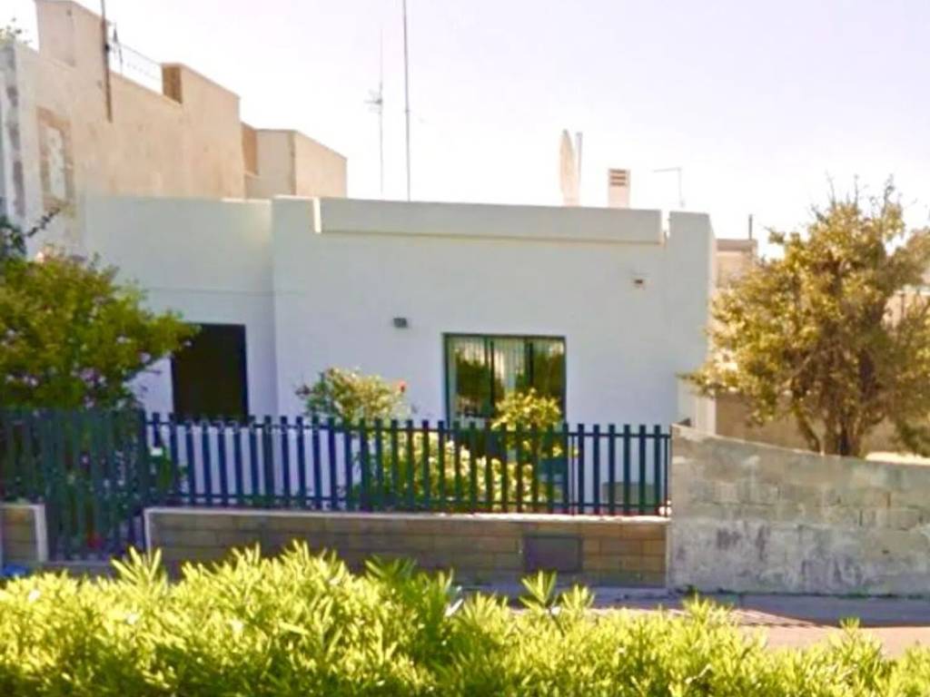 casa indipendente in vendita a Melendugno in zona Torre dell'Orso