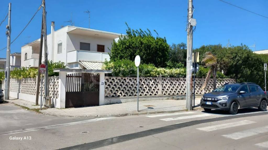 casa indipendente in vendita a Melendugno in zona Torre dell'Orso