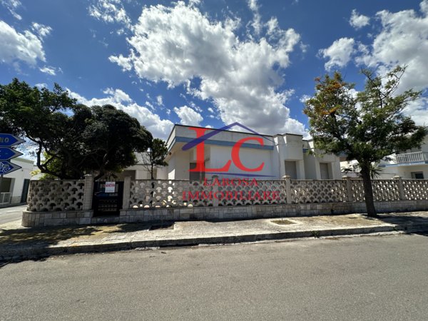 casa indipendente in vendita a Melendugno in zona Torre dell'Orso