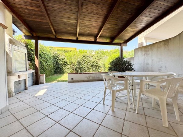 casa indipendente in vendita a Melendugno in zona Torre Sant'Andrea