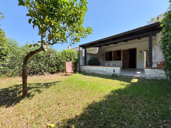 casa indipendente in vendita a Melendugno in zona Torre Sant'Andrea
