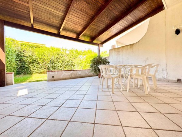 casa indipendente in vendita a Melendugno in zona Torre Sant'Andrea