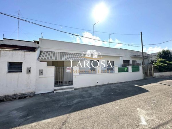 casa indipendente in vendita a Melendugno in zona Torre Specchia