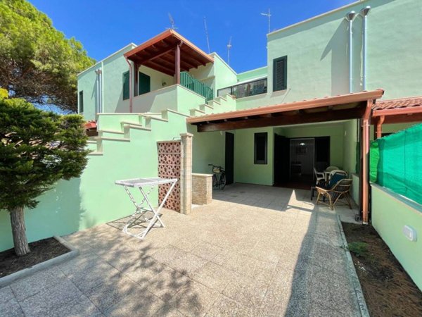 casa indipendente in vendita a Melendugno in zona Torre dell'Orso