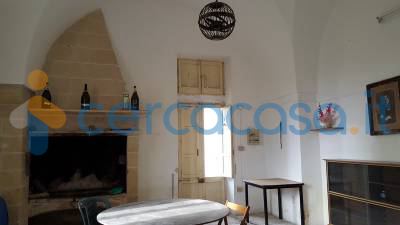 intera palazzina in vendita a Melendugno in zona Torre dell'Orso