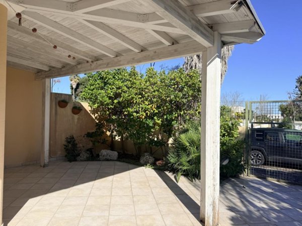 casa indipendente in vendita a Melendugno in zona Torre dell'Orso