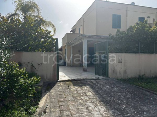 casa indipendente in vendita a Melendugno in zona Torre dell'Orso