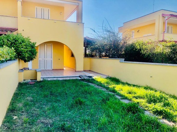 casa indipendente in vendita a Melendugno in zona Torre Saracena