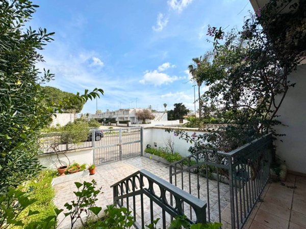 casa indipendente in vendita a Melendugno in zona Torre Saracena