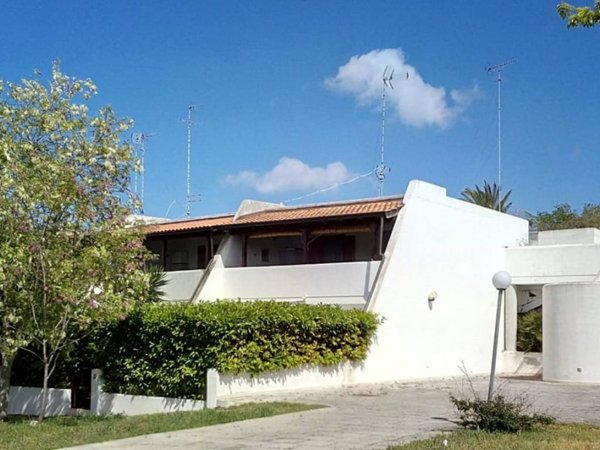casa indipendente in vendita a Melendugno in zona Torre Saracena