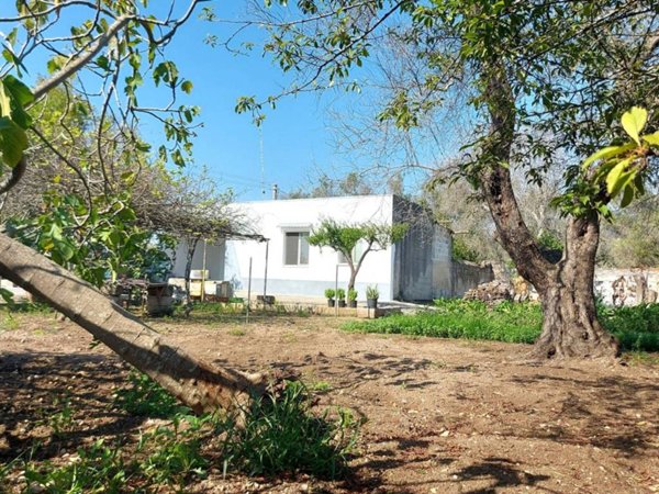 casa indipendente in vendita a Melendugno in zona Torre dell'Orso