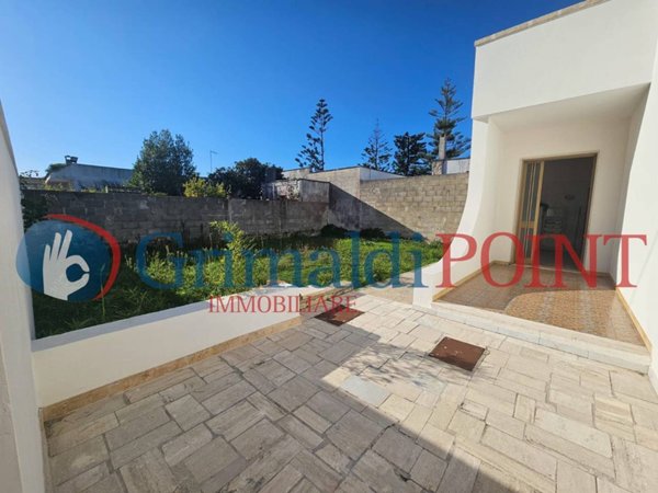 casa indipendente in vendita a Melendugno in zona Torre Specchia