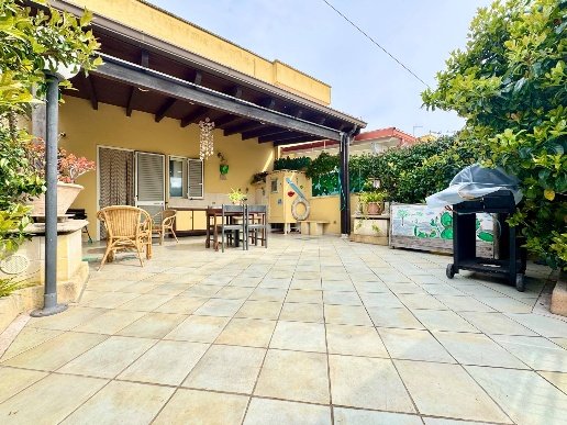 casa indipendente in vendita a Melendugno in zona Torre Saracena