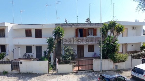 appartamento in vendita a Melendugno in zona Torre Saracena