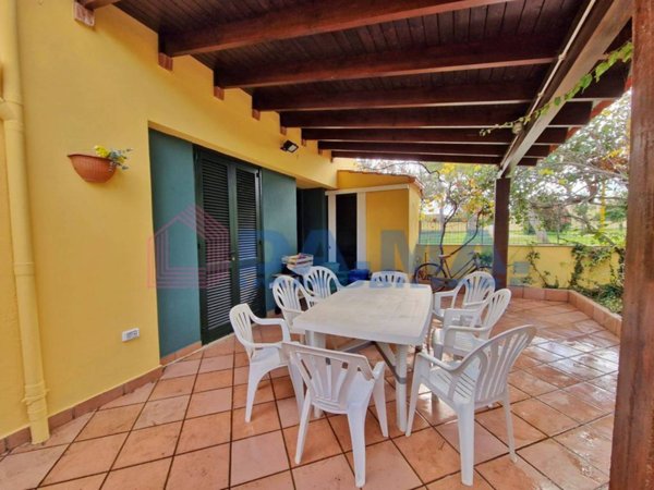 casa indipendente in vendita a Melendugno in zona Torre dell'Orso