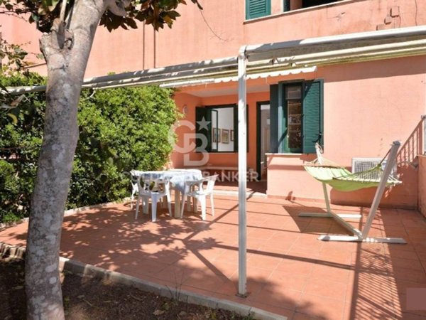 casa indipendente in vendita a Melendugno in zona Torre dell'Orso
