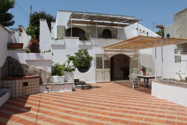 casa indipendente in vendita a Melendugno in zona Torre dell'Orso