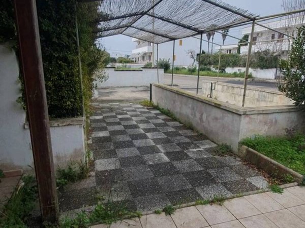 casa indipendente in vendita a Melendugno in zona Torre dell'Orso