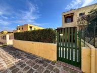 casa indipendente in vendita a Melendugno in zona Torre dell'Orso