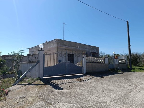 casa indipendente in vendita a Melendugno in zona Rocca Vecchia