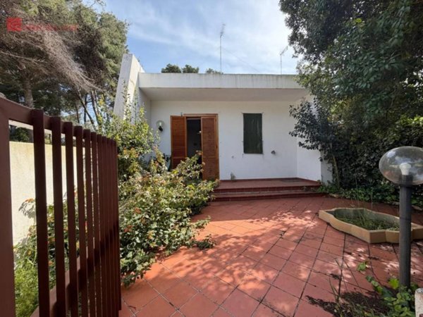 casa indipendente in vendita a Melendugno in zona Torre Saracena