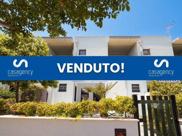appartamento in vendita a Melendugno in zona Torre dell'Orso
