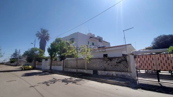 appartamento in vendita a Melendugno in zona Torre dell'Orso