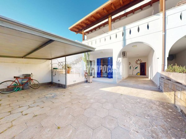 casa indipendente in vendita a Melendugno in zona Torre dell'Orso