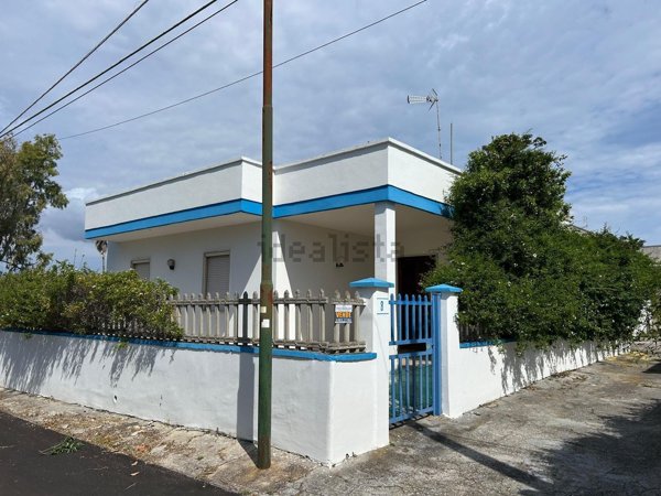 casa indipendente in vendita a Melendugno in zona Torre dell'Orso