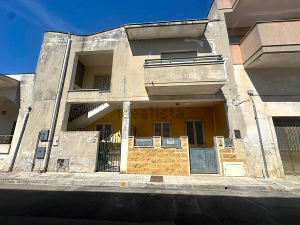 casa indipendente in vendita a Melendugno in zona Torre dell'Orso
