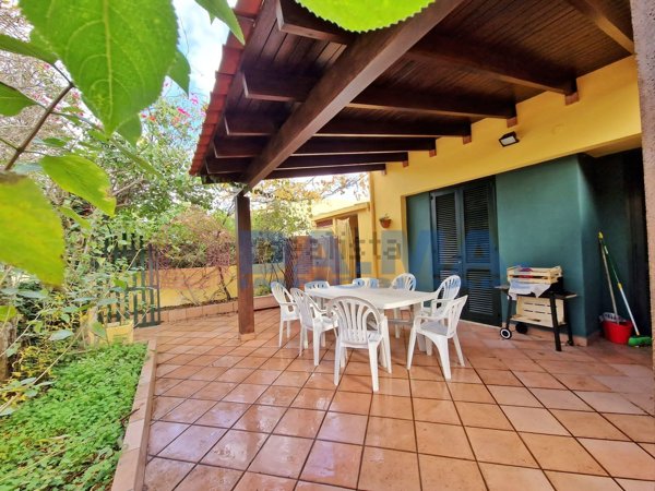 casa indipendente in vendita a Melendugno in zona Torre dell'Orso