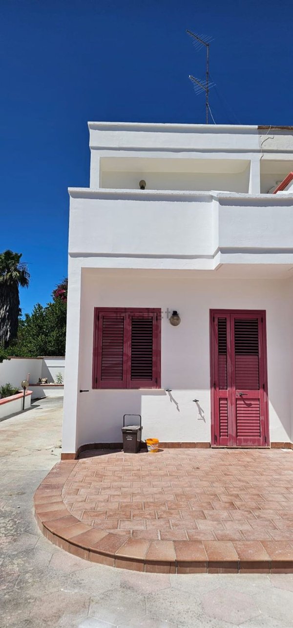 casa indipendente in vendita a Melendugno in zona Torre dell'Orso