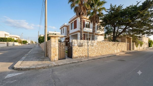 casa indipendente in vendita a Melendugno in zona San Foca