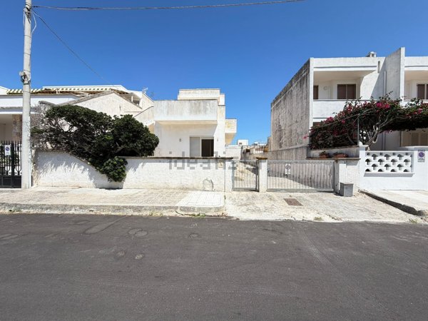casa indipendente in vendita a Melendugno in zona Torre dell'Orso