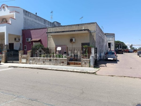 pentavano in vendita a Melendugno