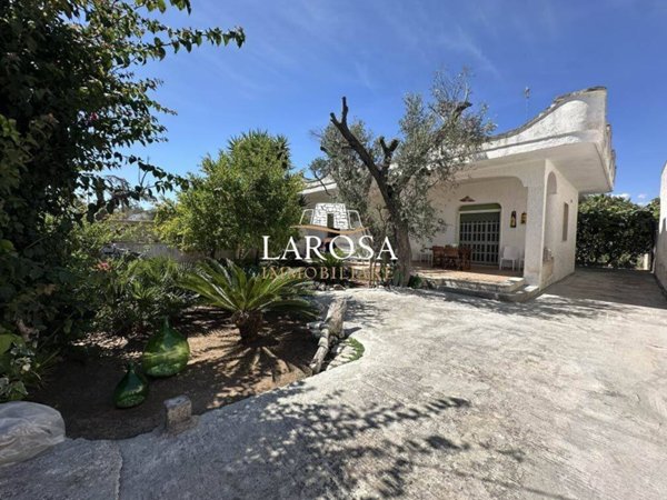 casa indipendente in vendita a Melendugno in zona Torre Specchia