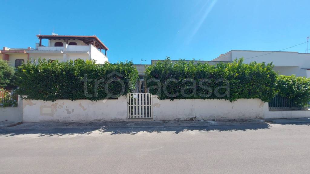 casa indipendente in vendita a Melendugno in zona Torre dell'Orso