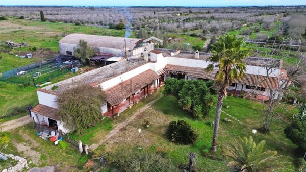 casale in vendita a Melendugno