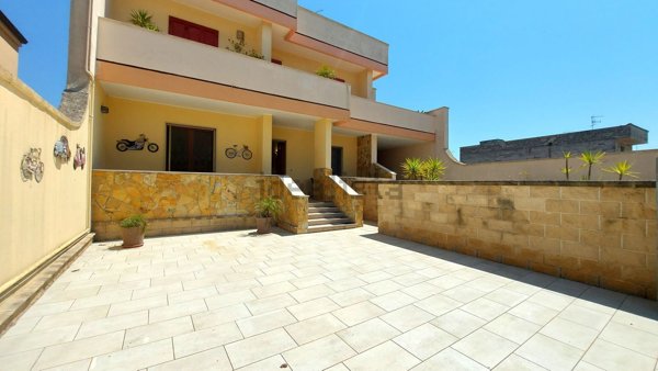 casa semindipendente in vendita a Melendugno in zona Borgagne