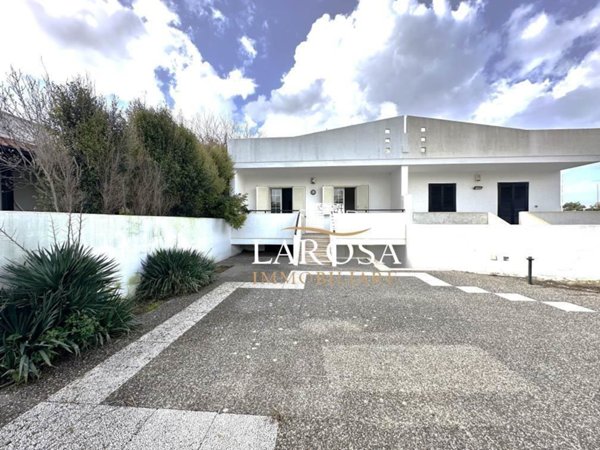 casa indipendente in vendita a Melendugno in zona Torre dell'Orso