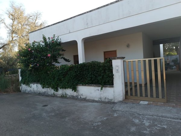 casa indipendente in vendita a Melendugno in zona Torre Specchia
