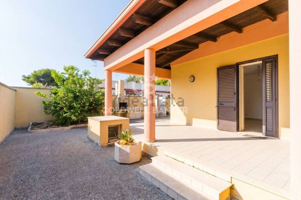 casa indipendente in vendita a Melendugno in zona Torre Specchia